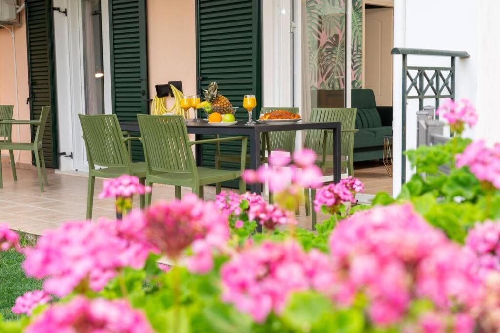 Central & Elegant Suite With Private Garden 아르고스톨리온 외부 사진