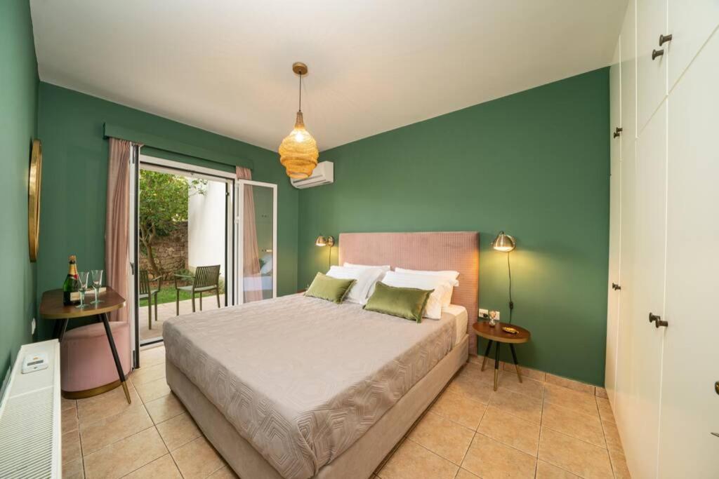 Central & Elegant Suite With Private Garden 아르고스톨리온 외부 사진
